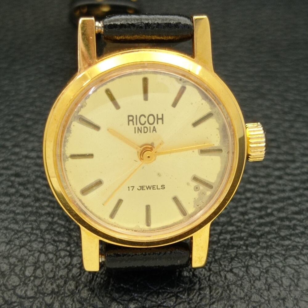 Vintage 1982 Ricoh Automatic Womans Gold Watch W/daydate & Gold accents - Picture 4 of 8